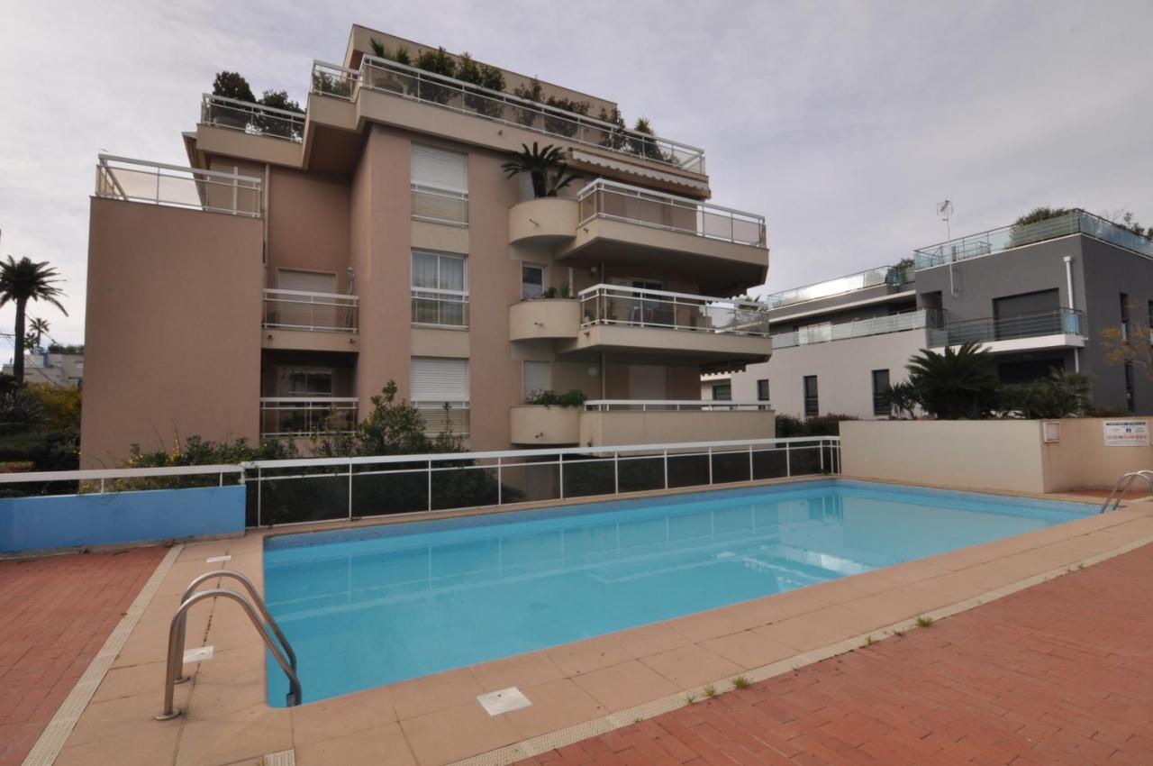 Gorgeous One-Bedroom Apartment With Terrace And Sea View -Stayinantibes- Bijou Plage Antibes Exterior foto